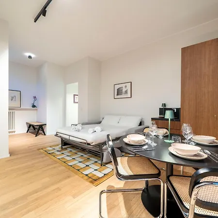 Tantardini House Near Navigli-bocconi * ميلان