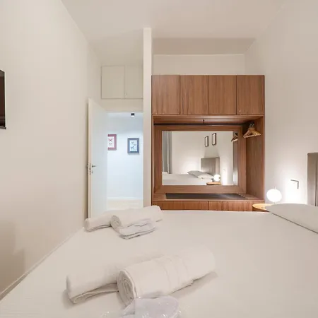 Tantardini House Near Navigli-bocconi